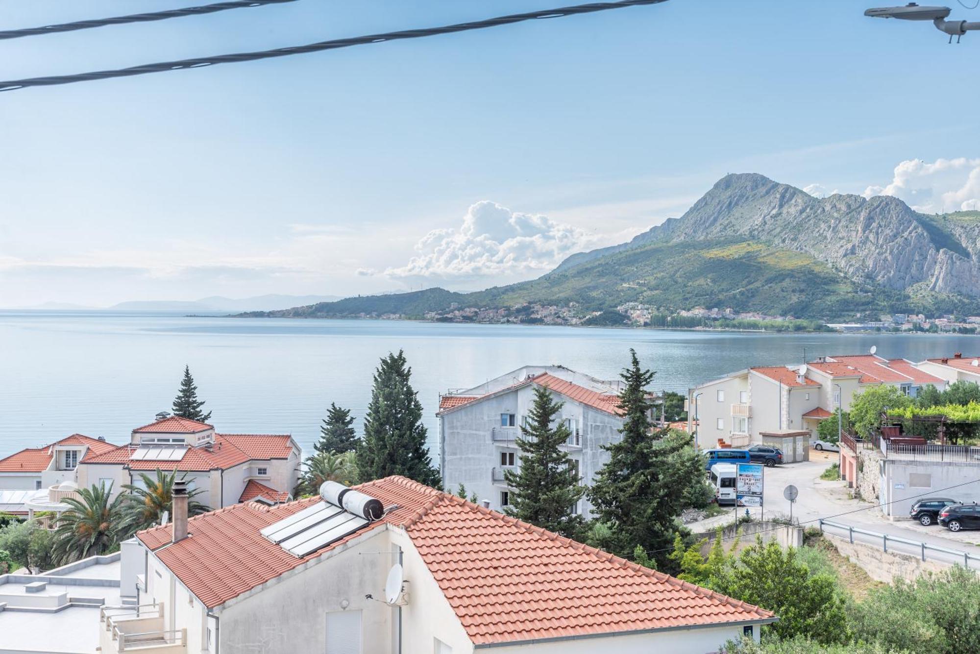 Morska Vila Omiš Exteriör bild